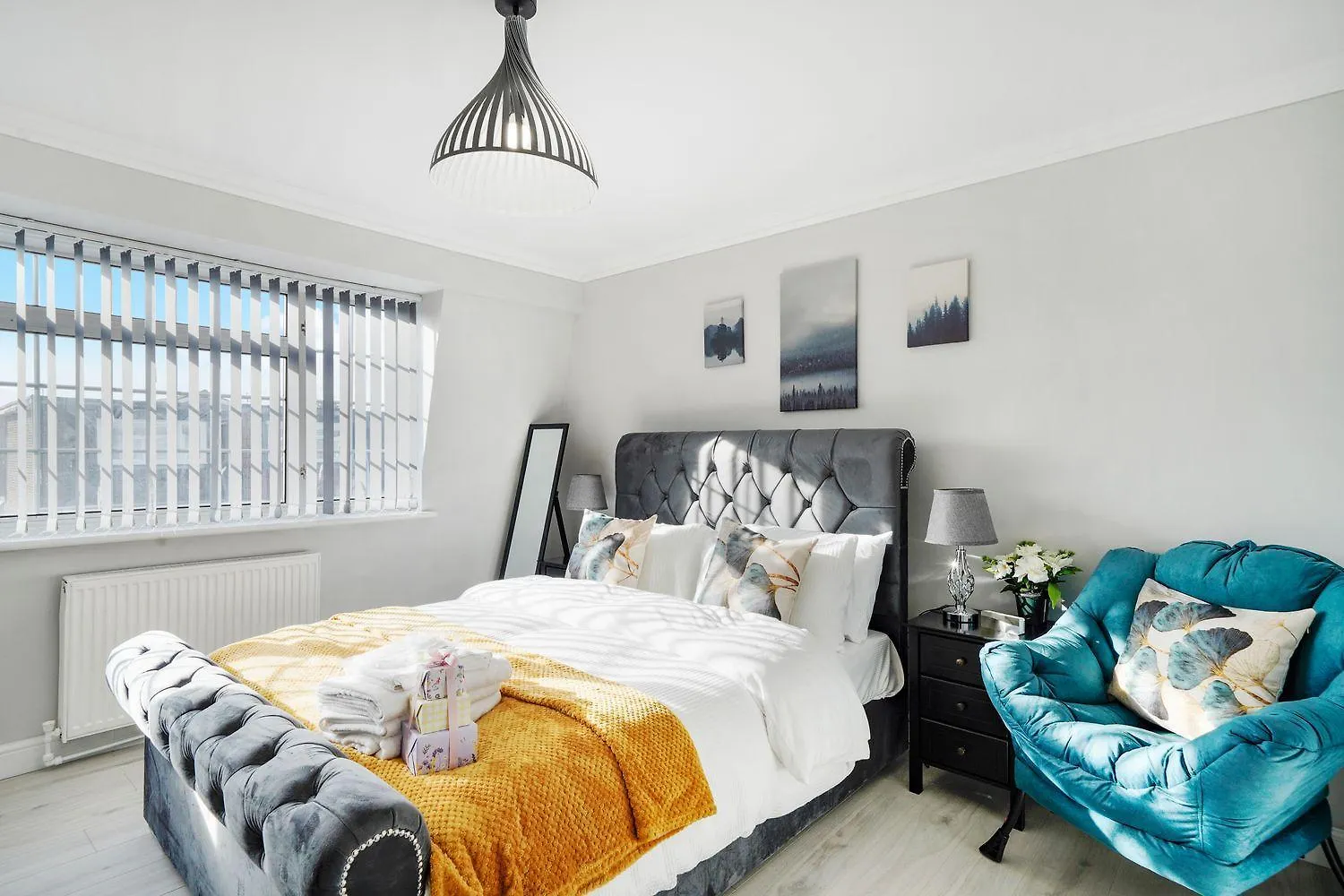 Spacious, 4 Bed, Garden, Parking, Excel Londra