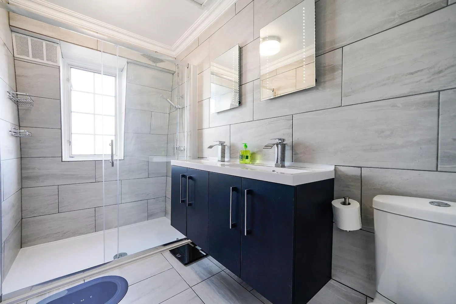 Spacious, 4 Bed, Garden, Parking, Excel Londra Birleşik Krallık